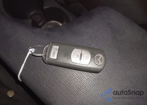 2016 Mazda Mazda3 I Sport из США, поврежденный, VIN JM1BM1J79G1324504